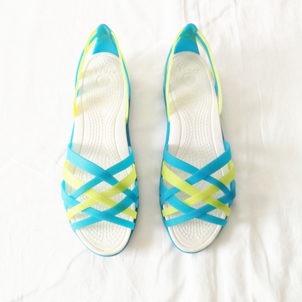 Crocs size 7